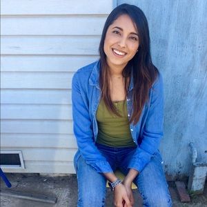 Meet your Posher, Yaneth alejandra